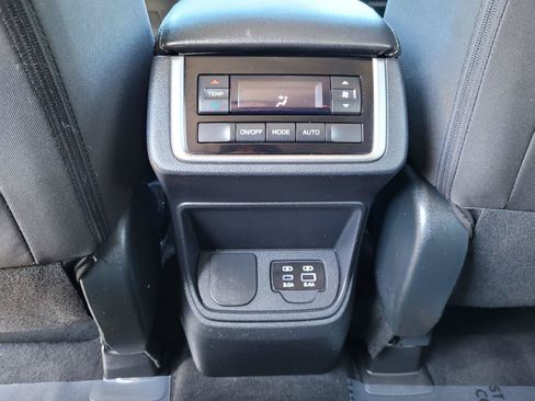 Certified 2023 Subaru Ascent Premium w/ Convenience Package AWD/4WD image 16