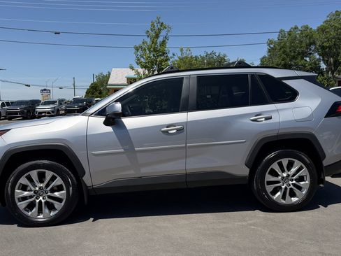 Used 2025 Toyota RAV4 XLE Premium FWD image 8