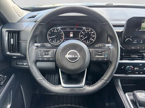 Used 2024 Nissan Pathfinder SL w/ SL Premium Package AWD/4WD image 12