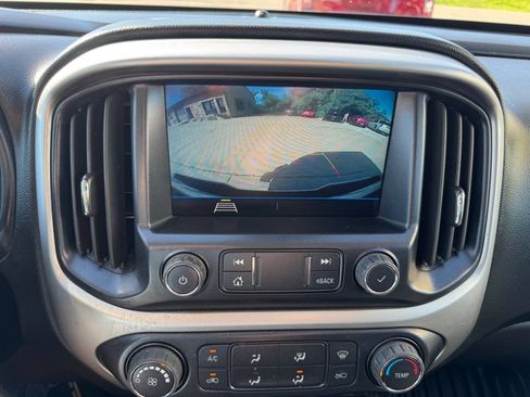 Used 2022 Chevrolet Colorado LT w/ Fleet Safety Package RWD image 20