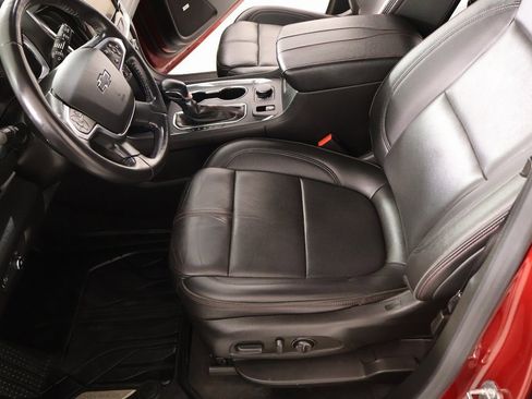 Used 2022 Chevrolet Traverse RS image 11