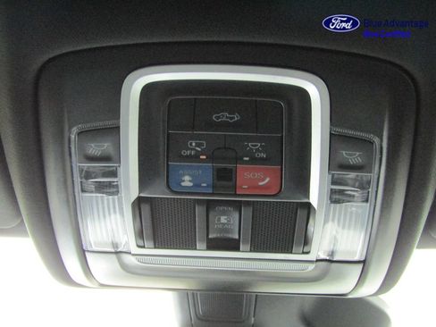 Used 2025 RAM 1500 Big Horn AWD/4WD image 42