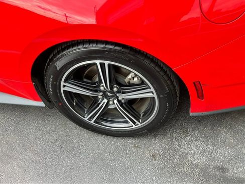 Used 2024 Ford Mustang Convertible image 11