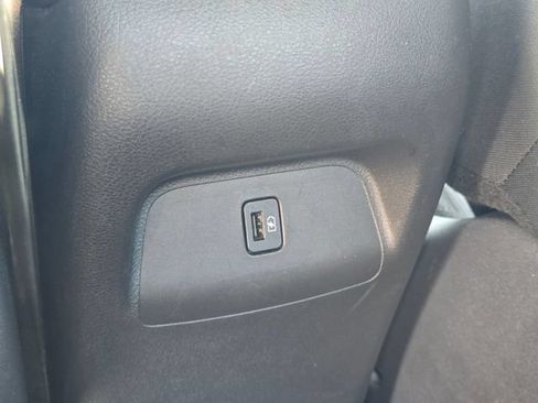 Used 2024 Nissan Sentra SV FWD image 27