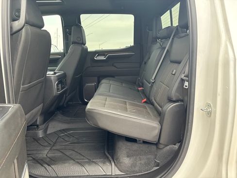 Used 2025 Chevrolet Silverado 1500 High Country AWD/4WD image 36