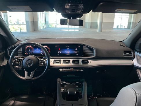 Used 2022 Mercedes-Benz GLE 350 4MATIC w/ Premium Package image 39