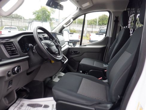 Used 2025 Ford Transit 250 Low Roof w/ Exterior Upgrade Package RWD image 12