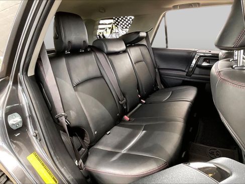 Used 2021 Toyota 4Runner Venture w/ Moonroof Package AWD/4WD image 19
