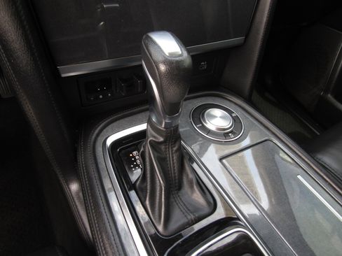 Used 2021 Nissan Armada SV RWD image 20