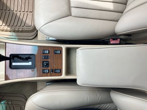 Used 1988 Mercedes-Benz 420 SEL image 14