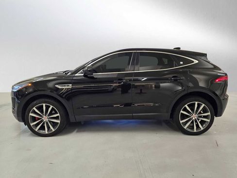 Used 2018 Jaguar E-PACE SE image 2