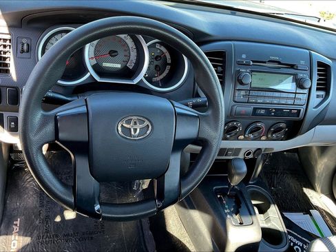 Used 2012 Toyota Tacoma 2WD Regular Cab image 5