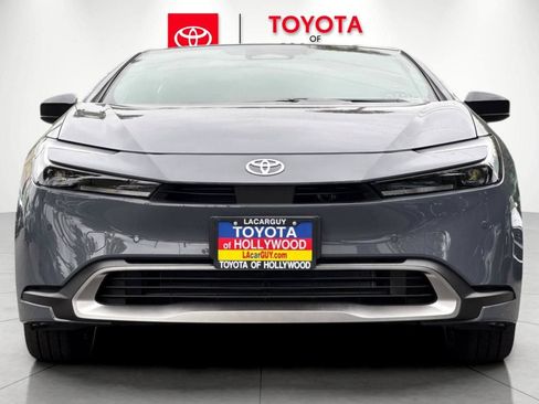 New 2026 Toyota Prius Plug-In Hybrid FWD image 8