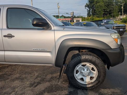 Used 2015 Toyota Tacoma 4x4 Access Cab w/ Convenience Package image 10