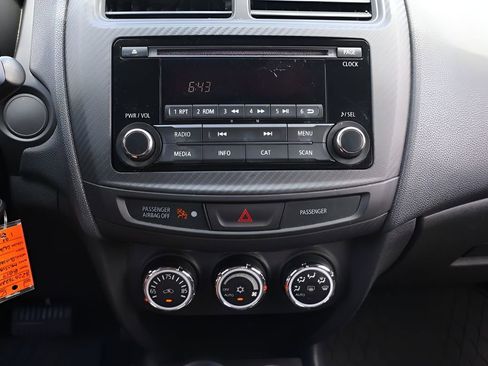 Used 2017 Mitsubishi Outlander Sport LE FWD image 23