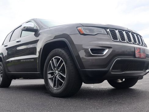 Used 2018 Jeep Grand Cherokee Limited AWD/4WD image 15