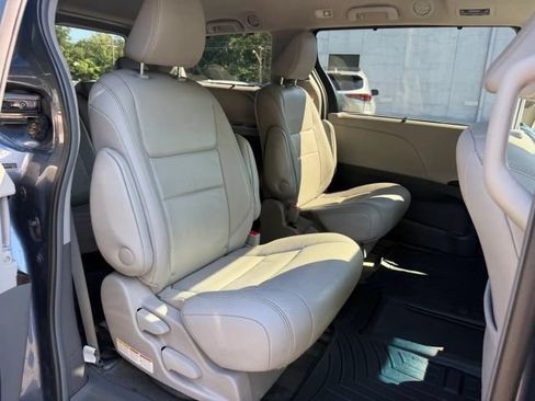 Used 2015 Toyota Sienna XLE Premium AWD/4WD image 13