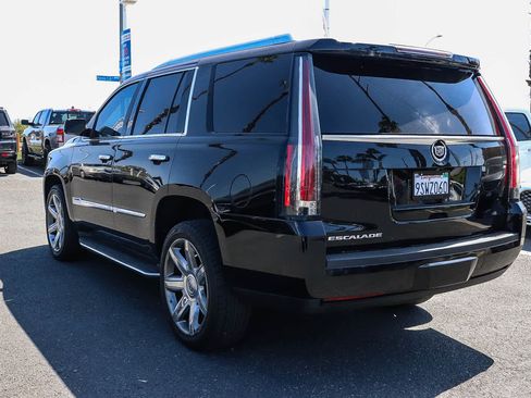 Used 2015 Cadillac Escalade Luxury AWD/4WD image 8