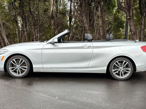 Used 2018 BMW 230i Convertible RWD image 7