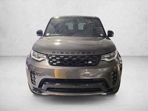 Certified 2024 Land Rover Discovery Dynamic SE image 2