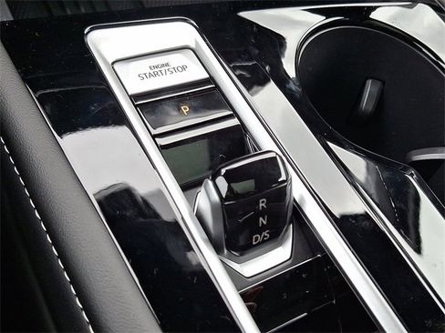 New 2026 Volkswagen Atlas Cross Sport SE image 8