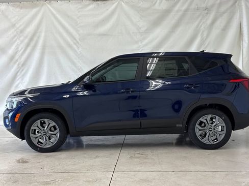New 2026 Kia Seltos LX FWD image 7