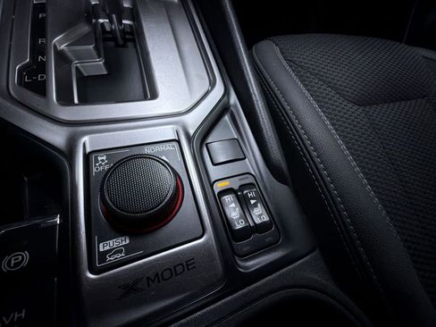 Used 2021 Subaru Forester Premium image 23