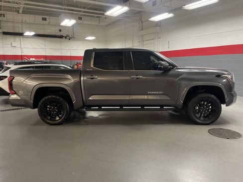 Used 2024 Toyota Tundra Limited image 11