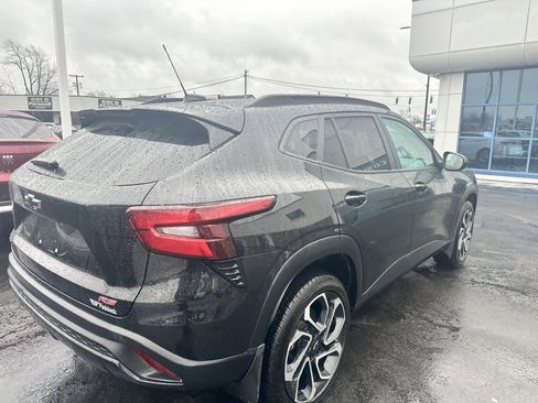 Certified 2024 Chevrolet Trax RS w/ Sunroof Package image 8