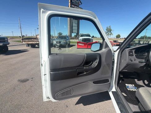 Used 2001 Ford Ranger XL AWD/4WD image 10