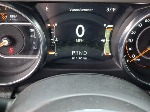 Used 2023 Jeep Gladiator Overland image 20