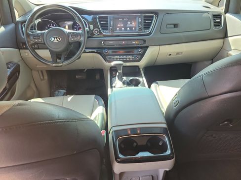 Used 2019 Kia Sedona EX w/ EX Premium Package image 11