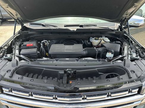 Certified 2023 Chevrolet Suburban Premier RWD image 13