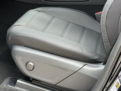 New 2026 Mercedes-Benz GLE 350 4MATIC image 19