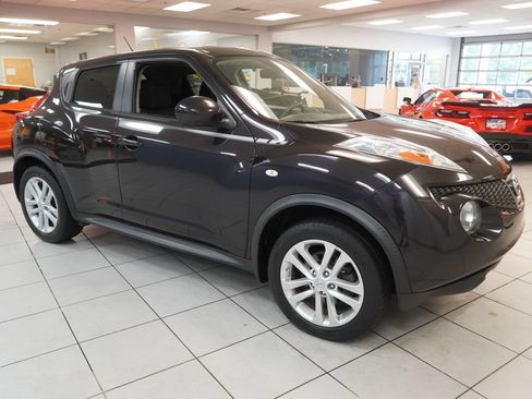 Used 2014 Nissan Juke SV w/ Navigation Package AWD/4WD image 14