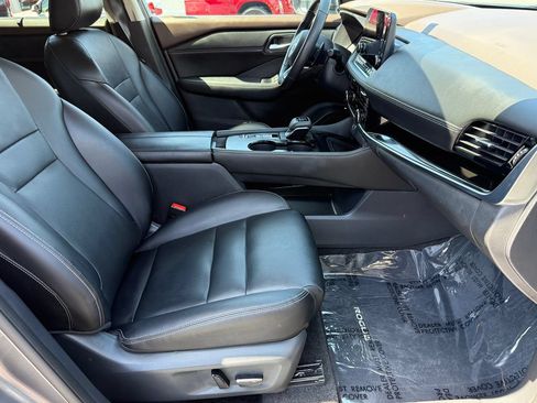 Used 2023 Nissan Rogue SL w/ SL Premium Package FWD image 16