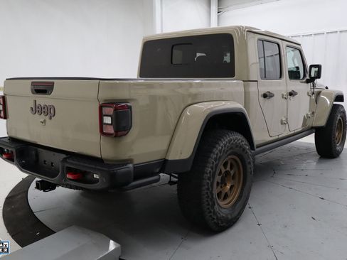 Used 2020 Jeep Gladiator Rubicon image 2