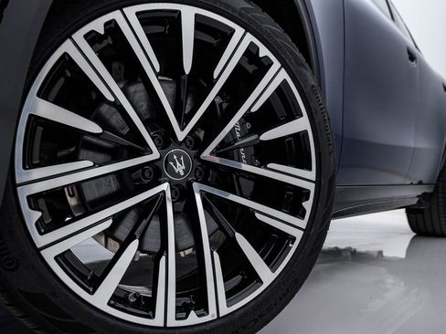 New 2025 Maserati Grecale Modena image 5