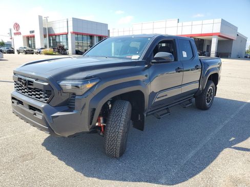 New 2026 Toyota Tacoma TRD Off-Road AWD/4WD image 2