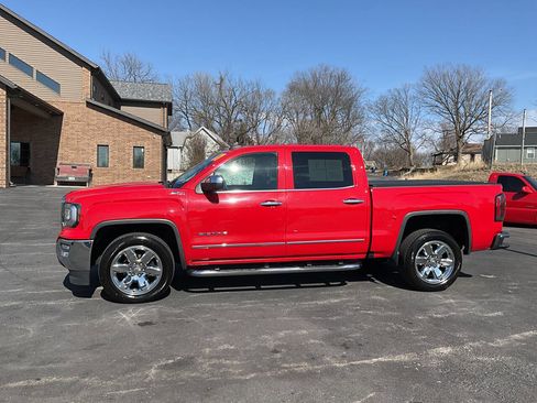 Used 2017 GMC Sierra 1500 SLT w/ Suspension Package, Off-Road image 2