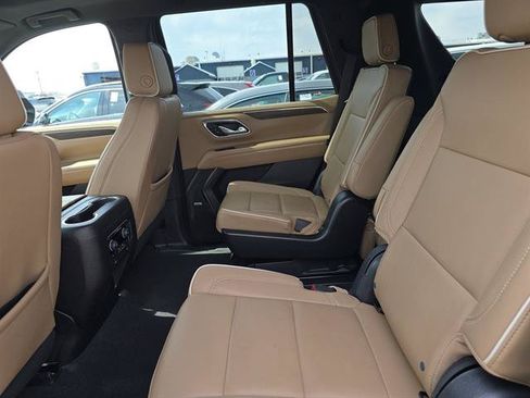 Used 2023 Chevrolet Tahoe Premier AWD/4WD image 11