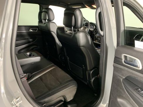 Used 2021 Jeep Grand Cherokee Laredo X image 34