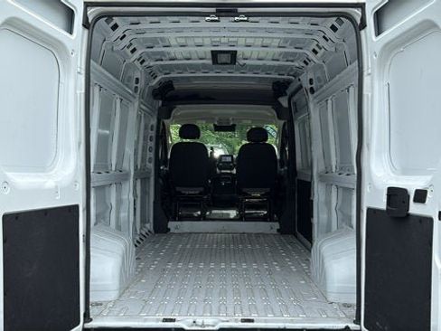 Used 2026 RAM ProMaster 2500 w/ Convenience Group FWD image 27