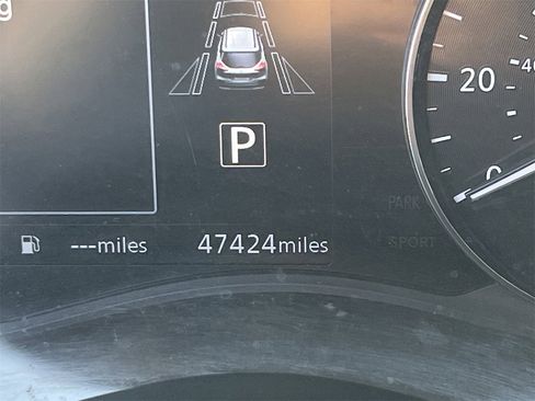 Certified 2024 Nissan Kicks SV image 9