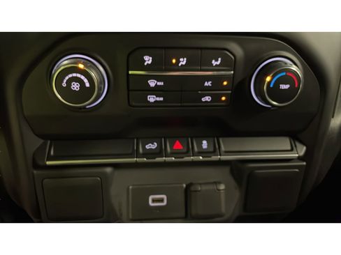 Used 2020 Chevrolet Silverado 1500 Custom w/ Custom Value Package AWD/4WD image 14