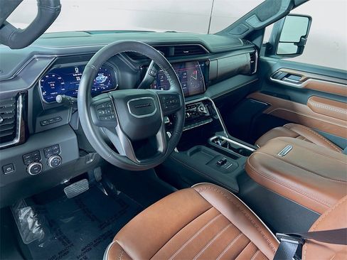 Used 2025 GMC Sierra 3500 Denali Ultimate image 10