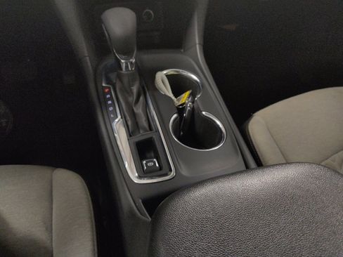 Used 2023 Chevrolet Equinox LS FWD image 26