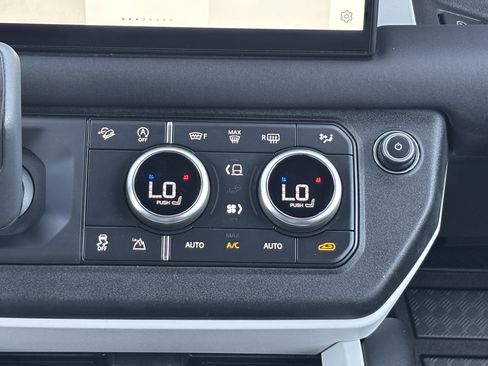 Used 2025 Land Rover Defender 110 S AWD/4WD image 24