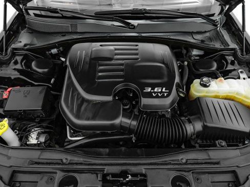 Used 2022 Chrysler 300 Touring w/ Sport Appearance Package image 49