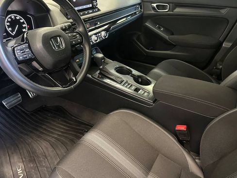 Used 2025 Honda Civic Sport image 10